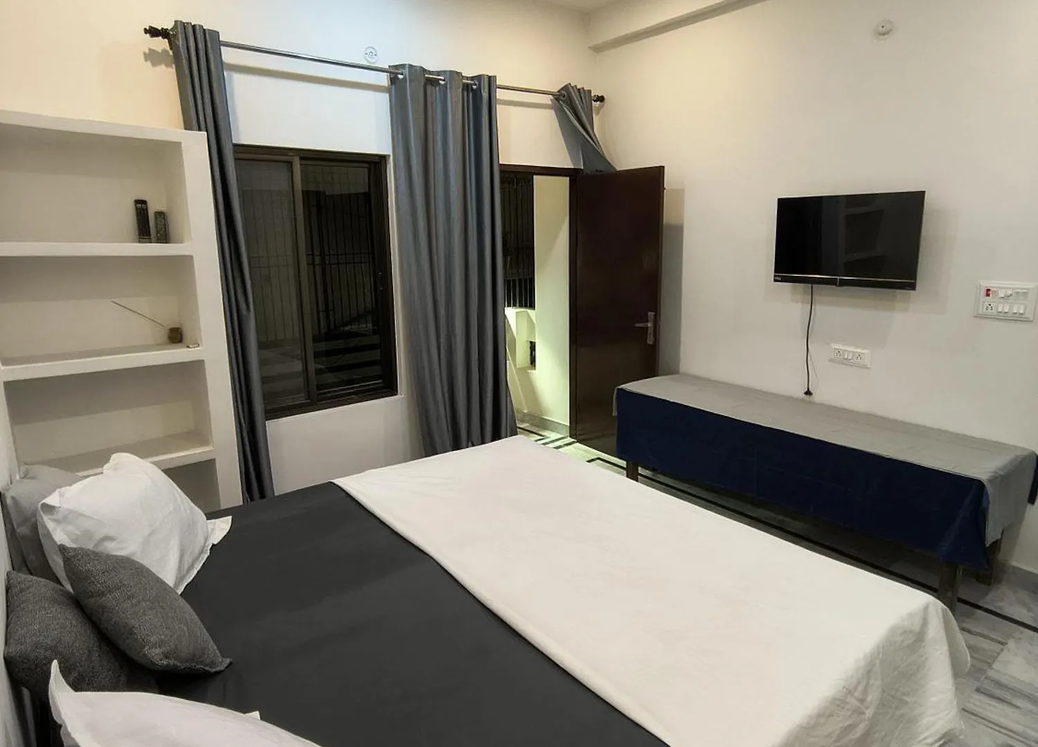 Siddhi Homestay Varanasi Daire